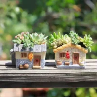 Vintage-Farmhouse-Planter-for-Succulents-Air-Plants-Creative-Flower-Pot-Funny-Cottage-Grange-Fairy-Garden-Home עציץ וינטאג'י חמוד לגידול סוקולנטים וצמחים