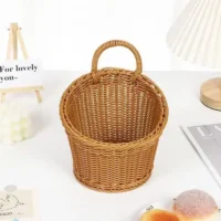 kf-S1fc6aa7946dc4368b6ad424f9ff6f079x-Woven-Storage-Basket-Hanging-Portable-Wall-Hanging-Basket-Portable-Flower-Plant-Pot-Desktop-Kitchen-Vegetables-Storage סל קלוע תלוי - עציץ נייד לתליה על הקיר או על השולחן דקורטיבי ויפה