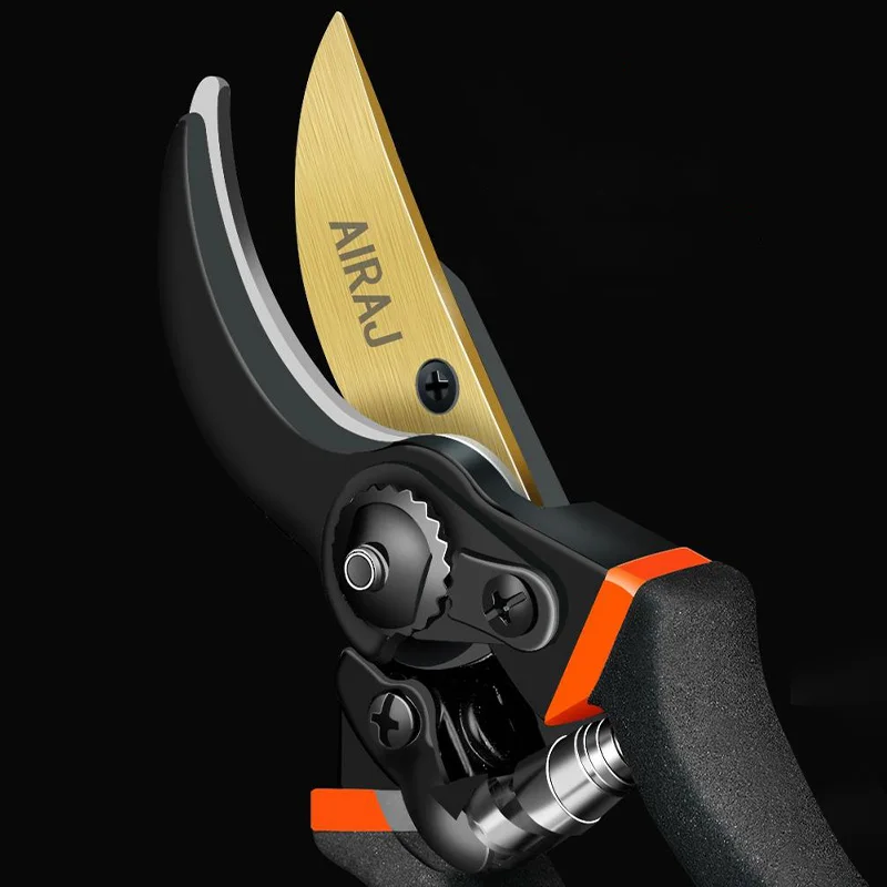 kf-Sf43795df8da049318e594f92b67aa227e-pruners מזמרת גינון ארגונומית מקצועית בעלת להב פלדה חד במיוחד עם ציפוי טפלון - חזקה ועמידה במיוחד | לגיזום מושלם ומדויק 🌱