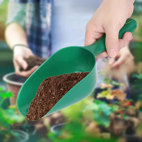 כף גינון ירוקה המתאימה למגוון משימות בגינה - עיצוב חכם ונפח גדול במיוחד